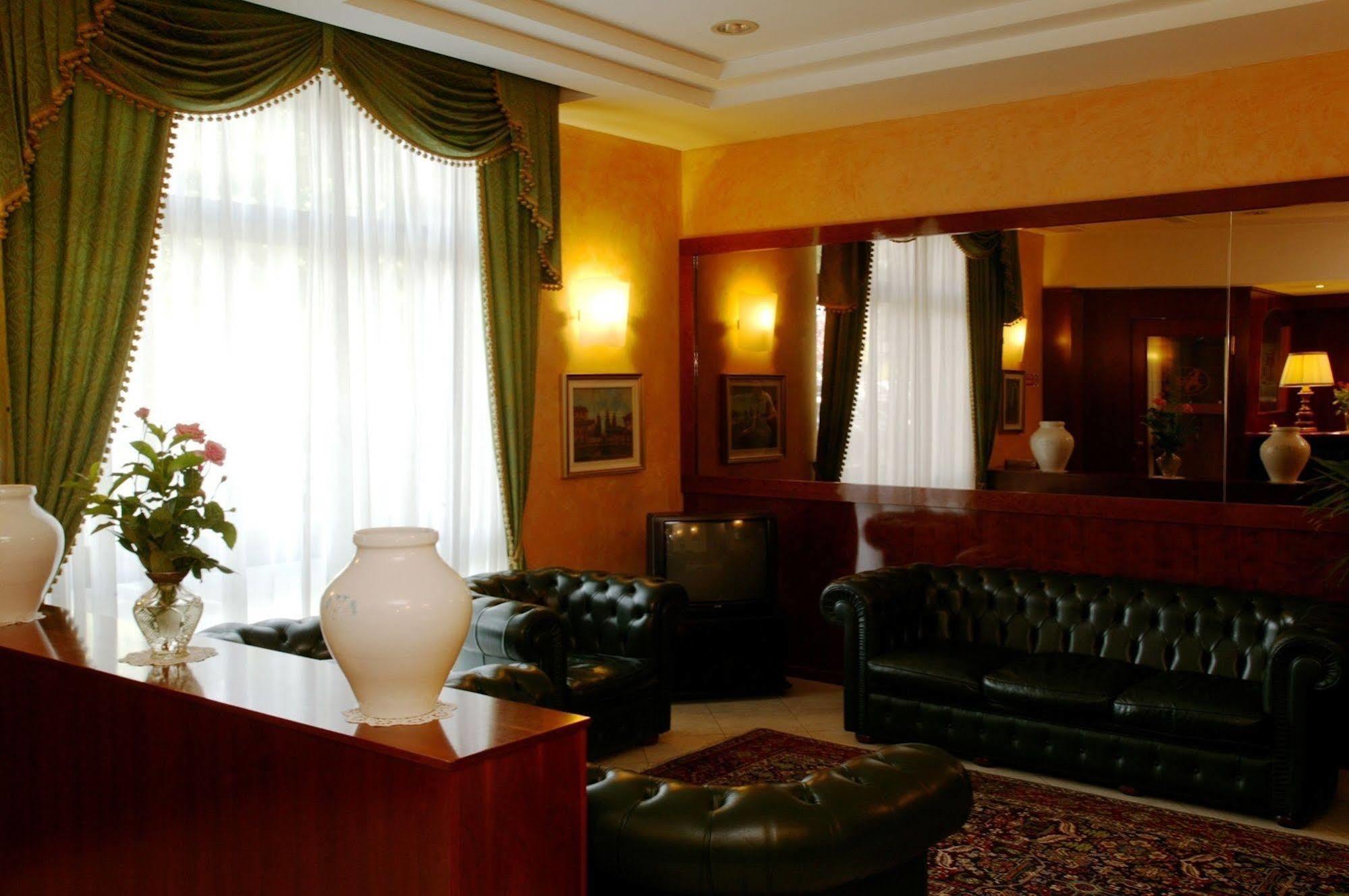 Astor 3*