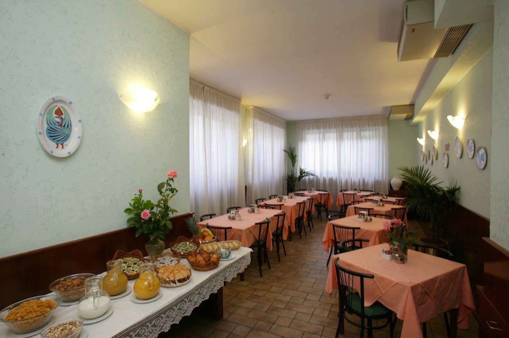 Hotel Astor 3*