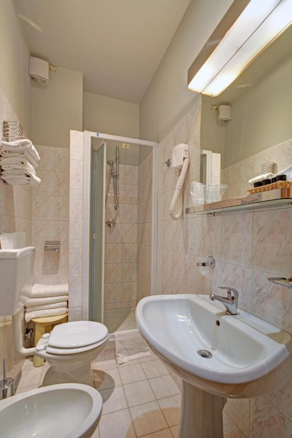 Astor 3*